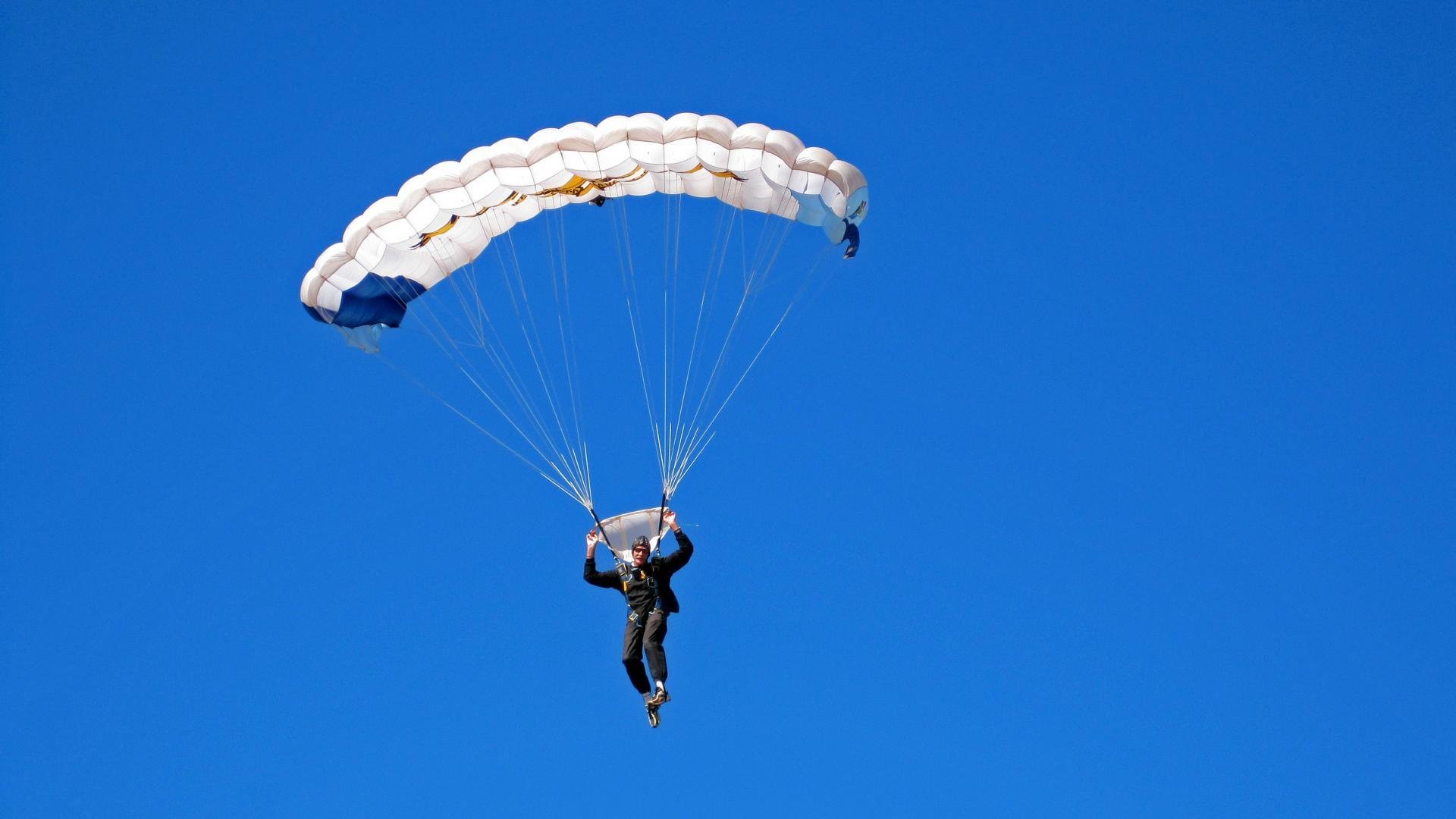 国际双城马拉松联动 伦敦与纽约通过网络同时鸣枪共享现场画面